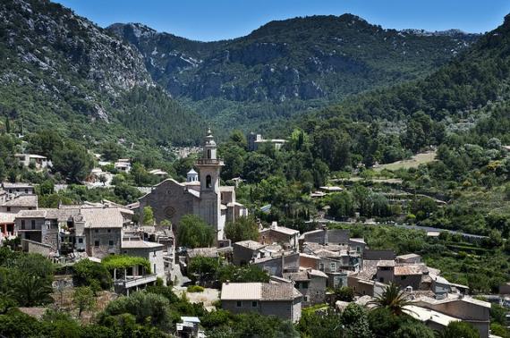 'view of village - valldemossa' - Majorka